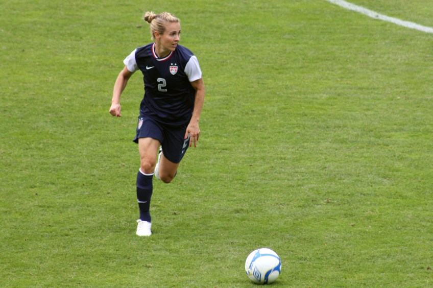 Heather Mitts i aktion