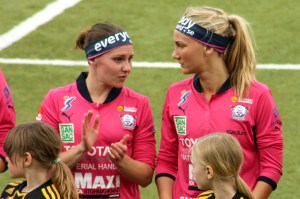 Manon Melis och Emma Lundh