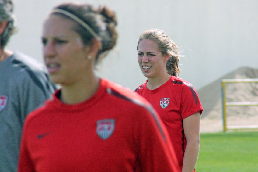 Carli Lloyd och Meghan Klingenberg
