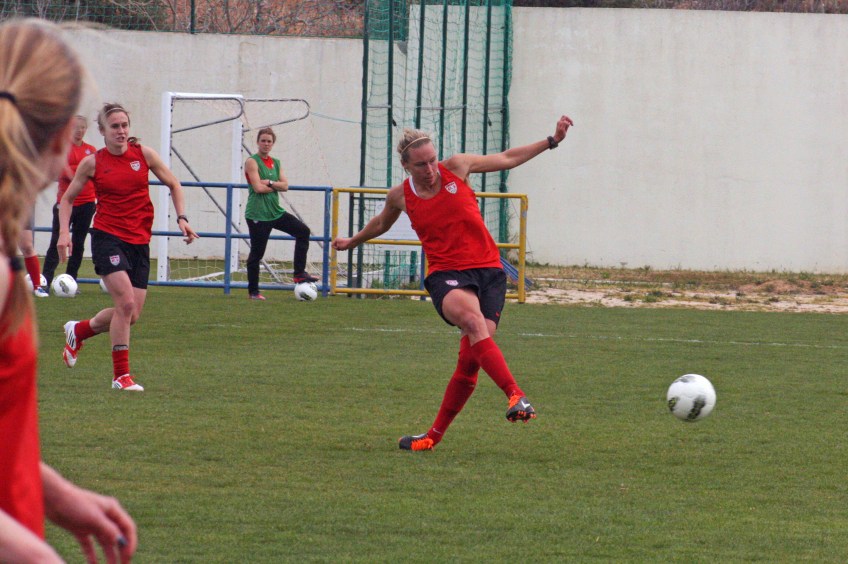 Whitney Engen på volley
