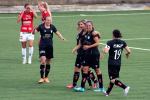 Jubel över Martens 1-0-mål